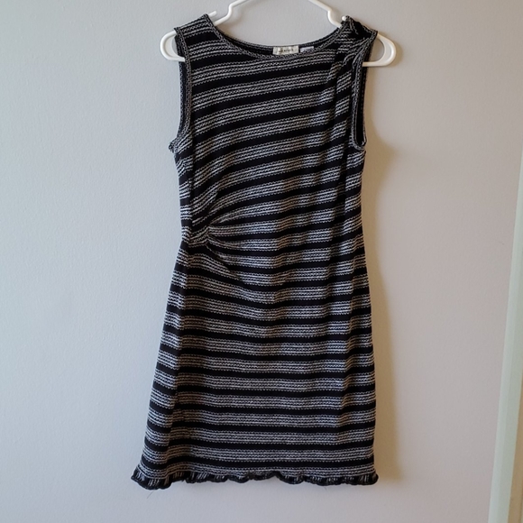 Dress - Picture 2 of 5